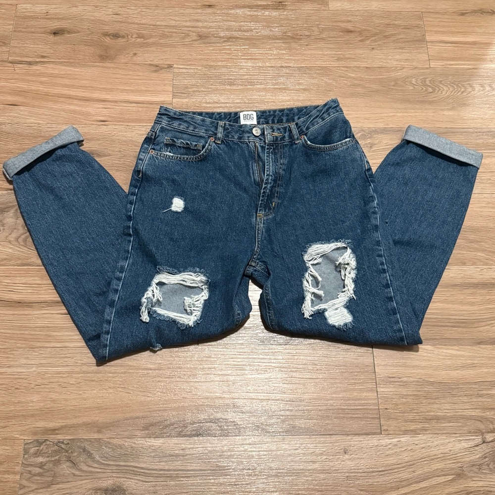 BDG Ripped High Rise Mom Jeans - Picture 3 of 5